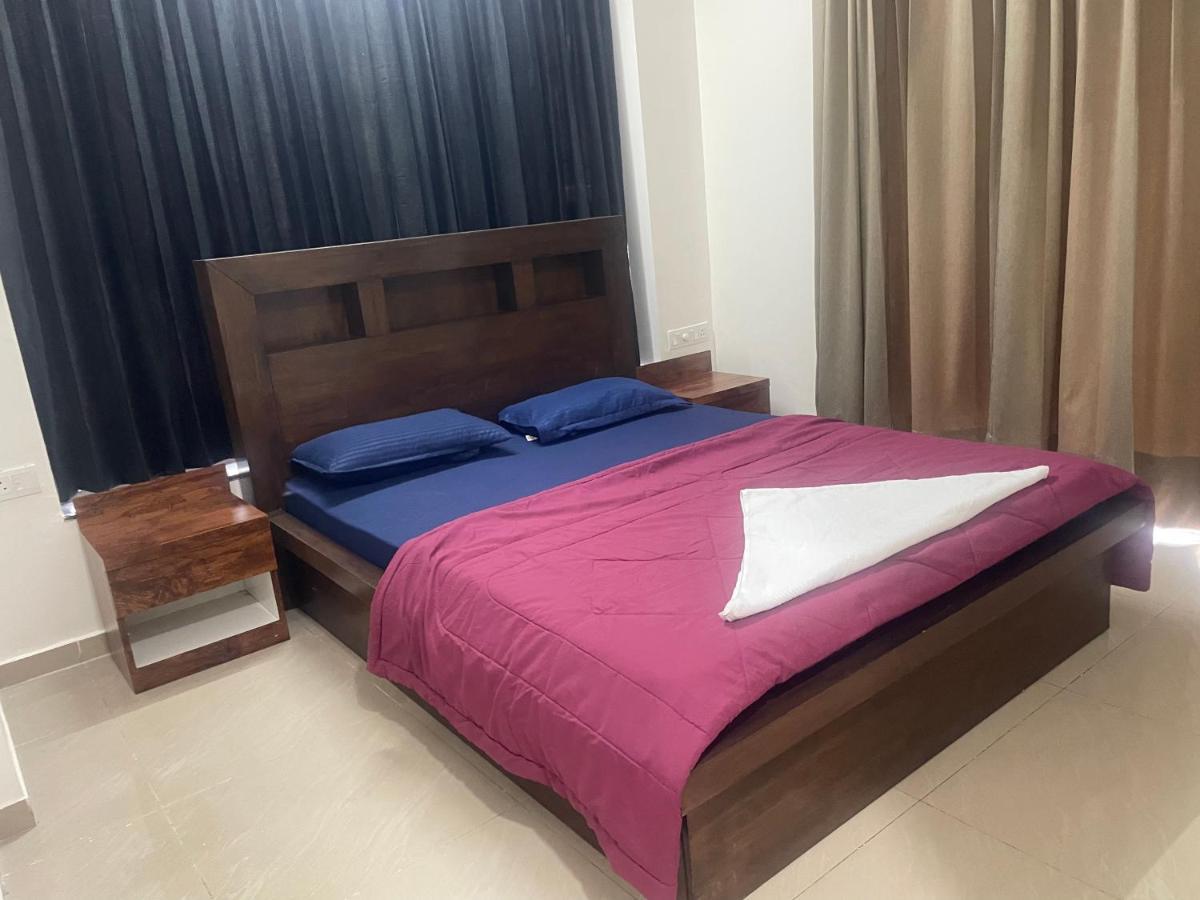 Royal Nest Premium Hotell Pune Exteriör bild