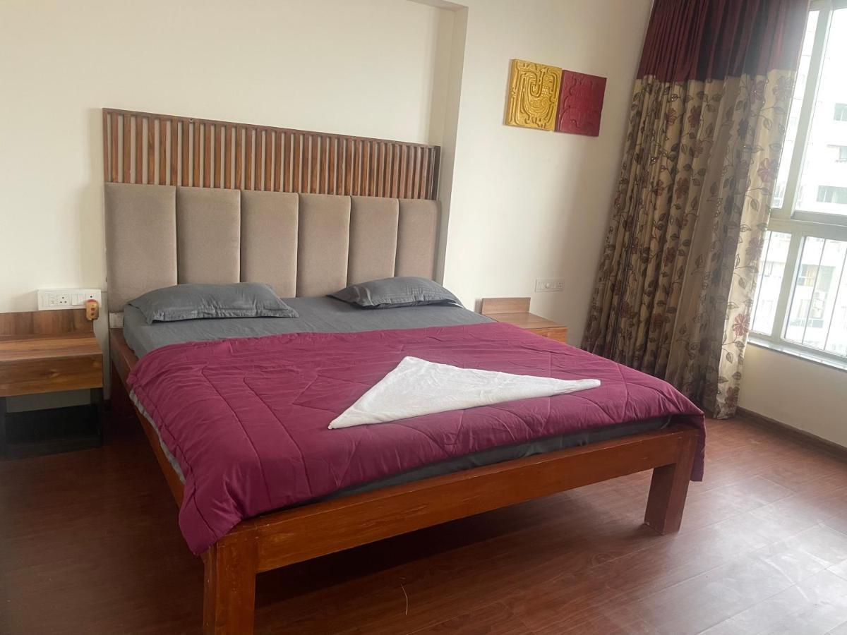 Royal Nest Premium Hotell Pune Exteriör bild
