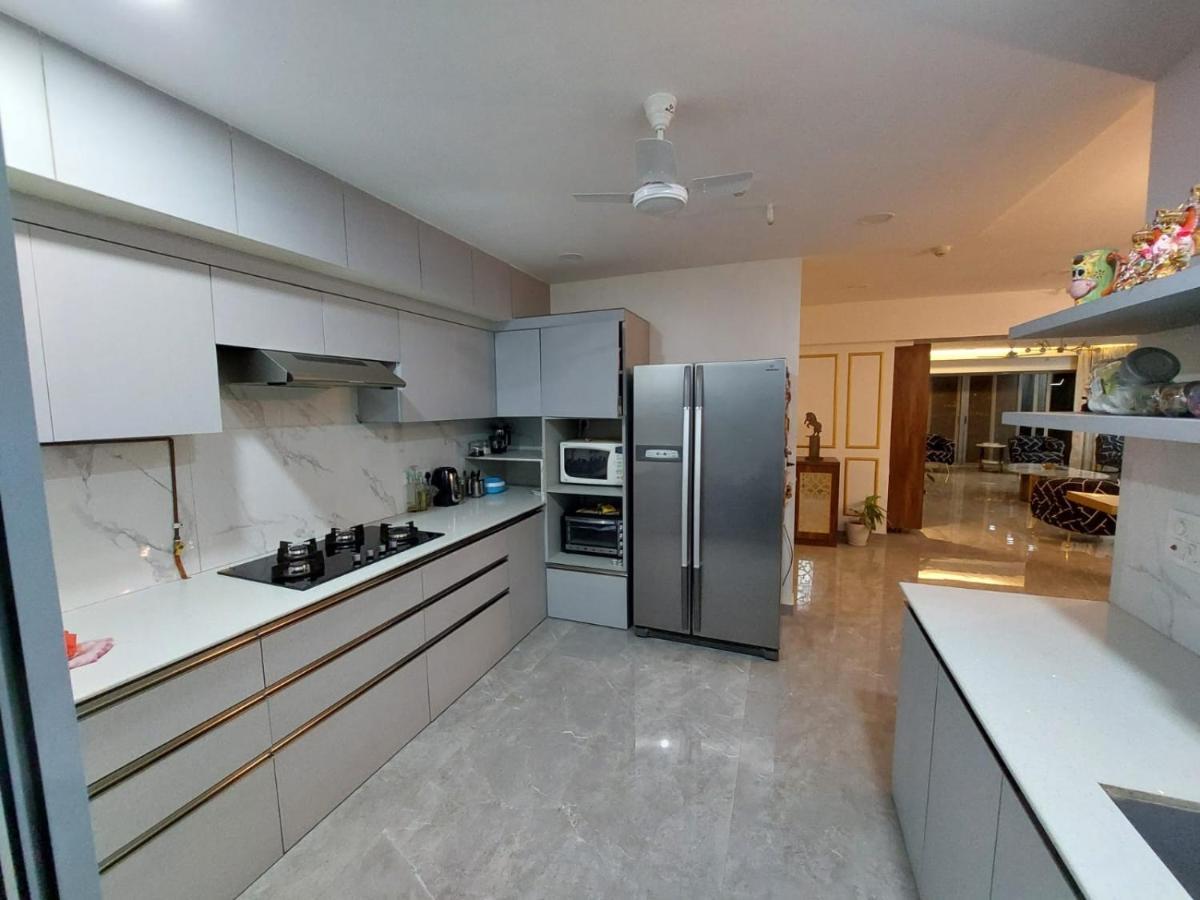 Royal Nest Premium Hotell Pune Exteriör bild