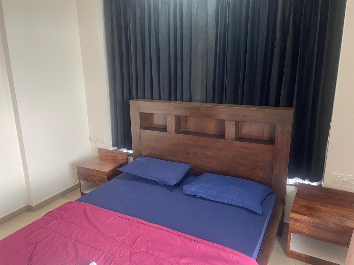 Royal Nest Premium Hotell Pune Exteriör bild