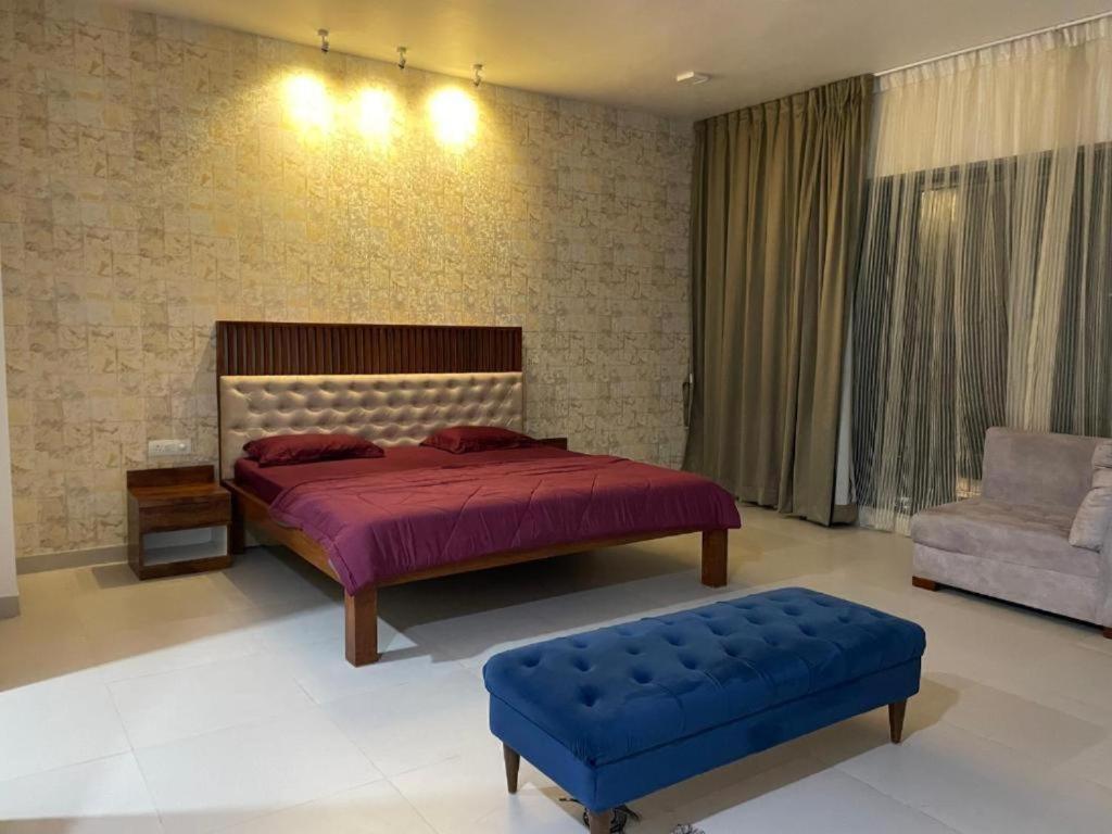 Royal Nest Premium Hotell Pune Exteriör bild